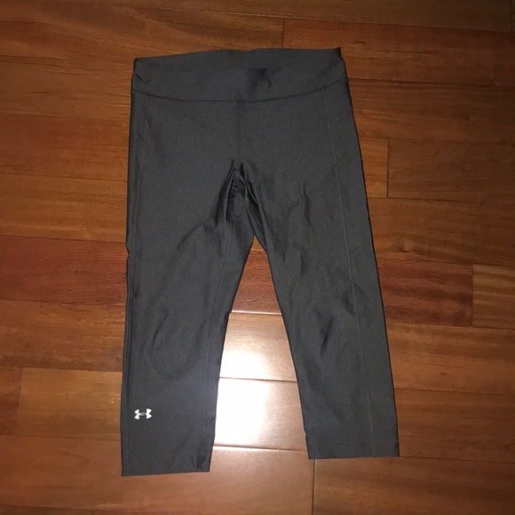 Under Armour Pants - Worn Once! Grey Cropped Leggings! Under Armour